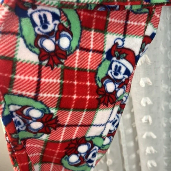 Disney Mickey Mouse Men’s Pajamas PJ Holiday Sleep Set - Picture 3 of 8